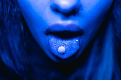 Promulgan nueva ley que permite el consumo de drogas sintéticas