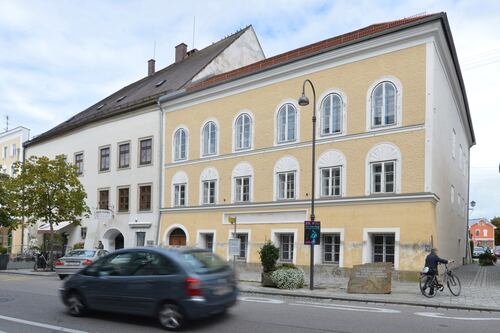 Gobierno austriaco remodela casa donde nació Hitler para convertirla en estación de policía