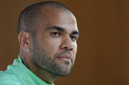 Alves testifica que tuvo sexo consentido con víctima