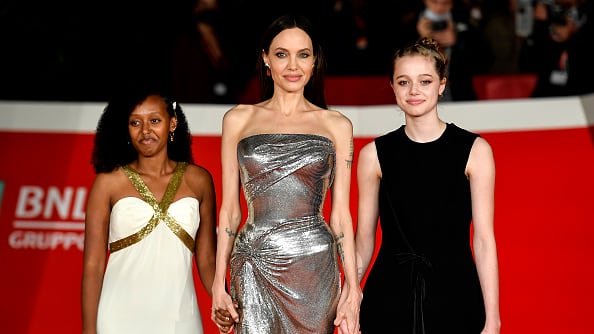 Angelina y sus hijas Zahara y Shiloh