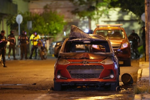 Ataques con coches bomba alertan la capital de Ecuador