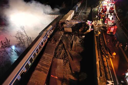Grecia: Choque de trenes deja 32 muertos y 85 heridos
