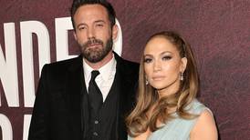 Jennifer Lopez reveló que se esconde en “armarios y baños” para tener privacidad con Ben Affleck